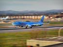 Thomson airlines Boeing 737 landing